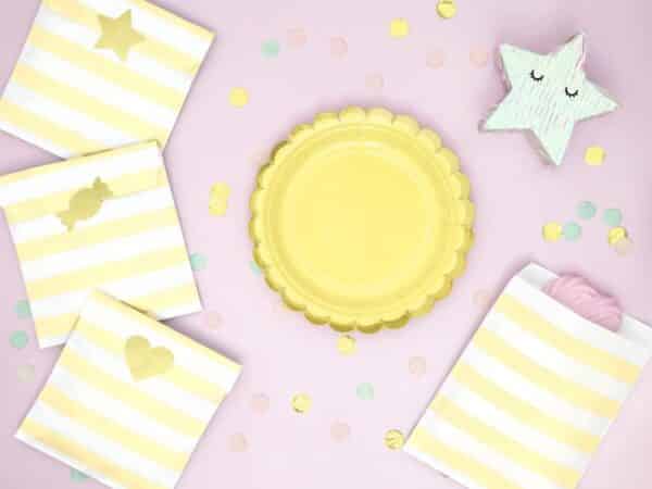 Assiettes Light Yellow pour anniversaire